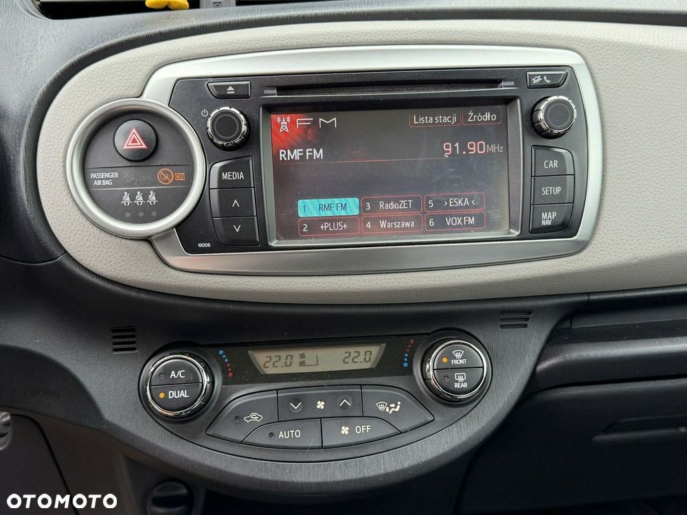 Toyota Yaris 1.33 Premium EU6 - 15