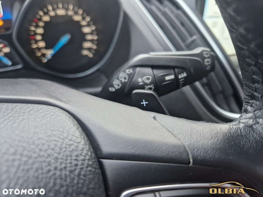 Ford Grand C-MAX - 36