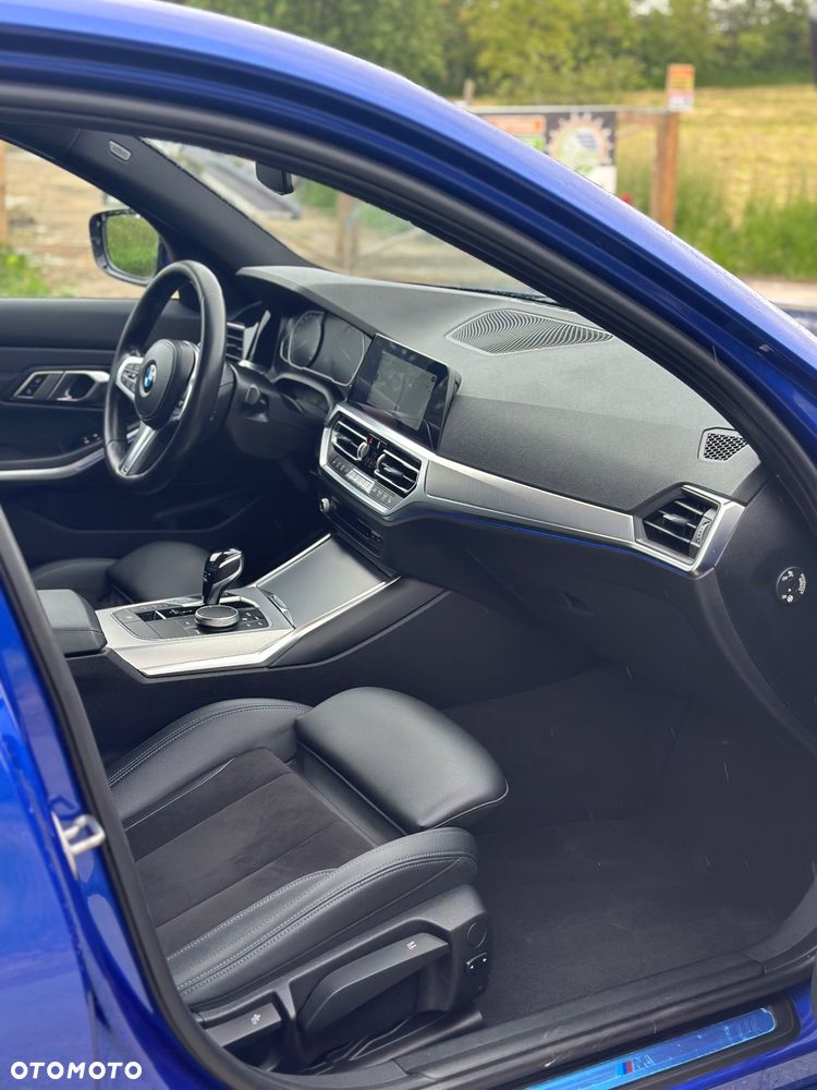 BMW Seria 3 318d M Sport - 10