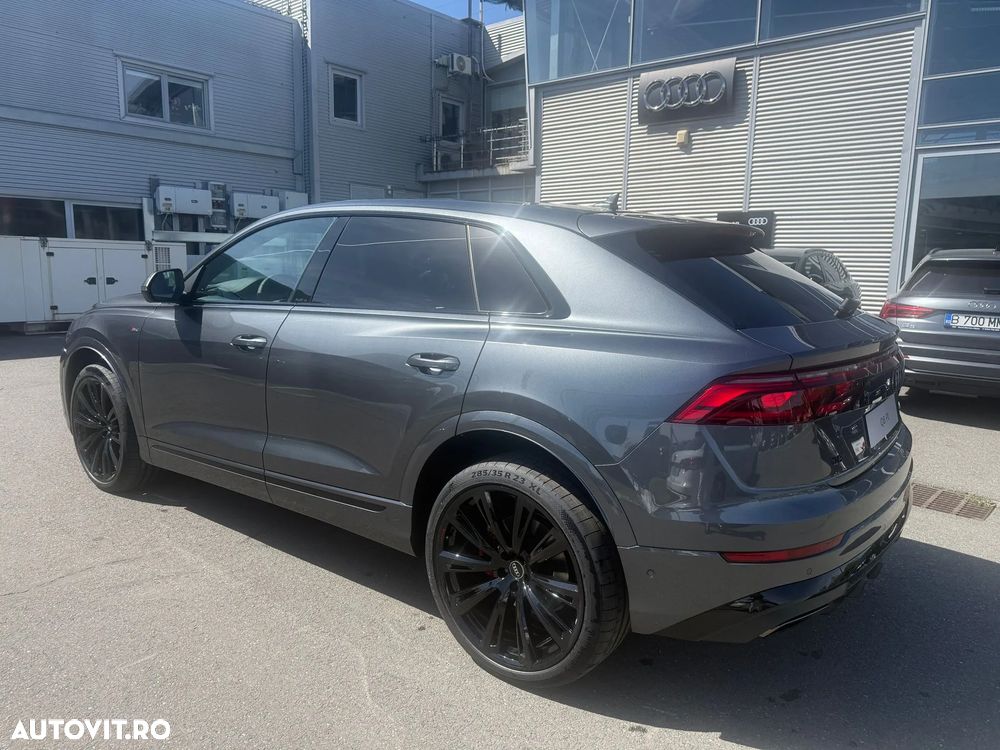 Audi Q8 - 9