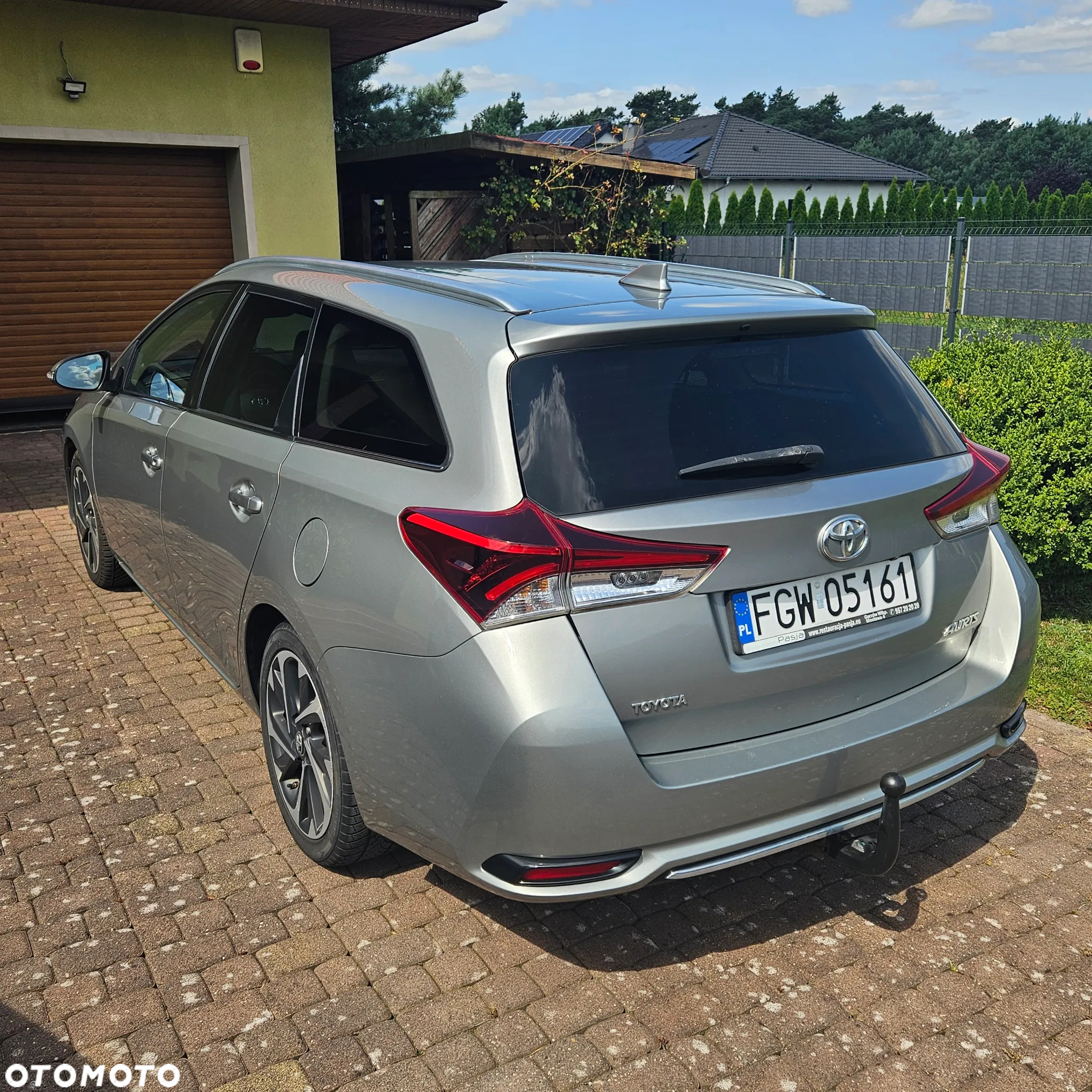 Toyota Auris 1.6 D-4D Touring Sports Comfort - 4
