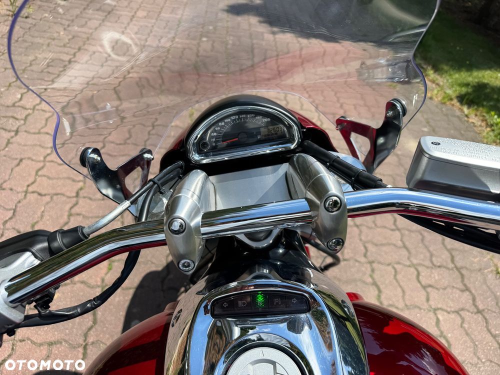 Suzuki Intruder - 22