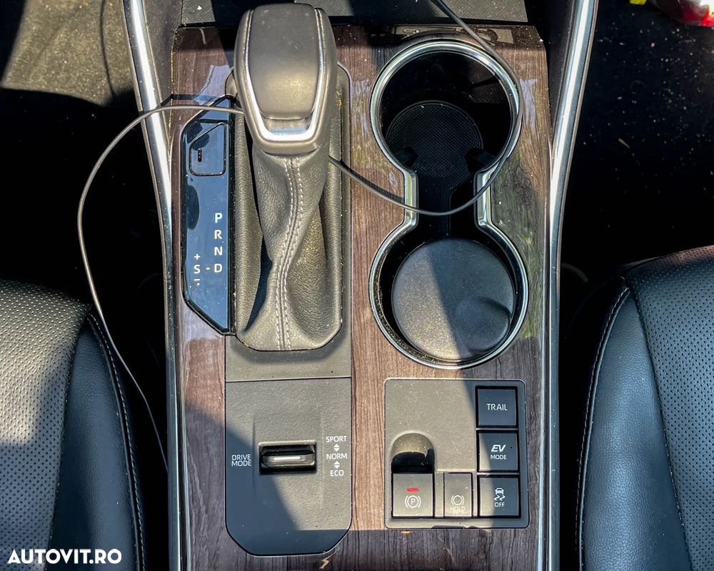 Toyota Highlander 2.5 L Hybrid Dynamic Force 248CP Exclusive Metallic - 17