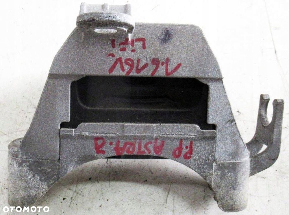 OPEL ASTRA J IV 4 LIFT 1.6 16V ŁAPA WSPORNIK SILNIKA PRAWY PRZÓD 13479257 - 1