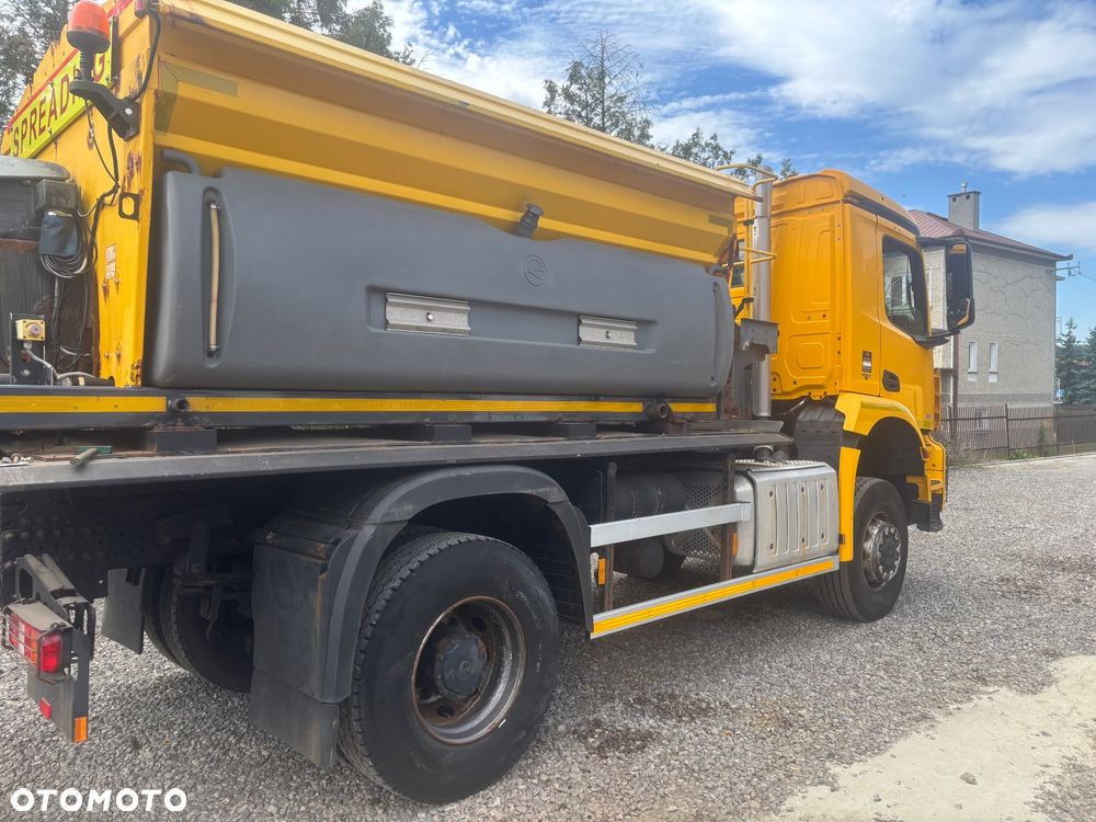 Mercedes-Benz AROCS 1824 4X4 Piaskarka solarka pług - 9
