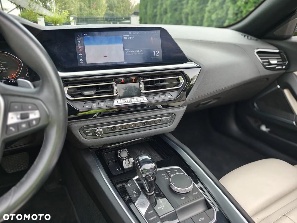 BMW Z4 sDrive30i - 18