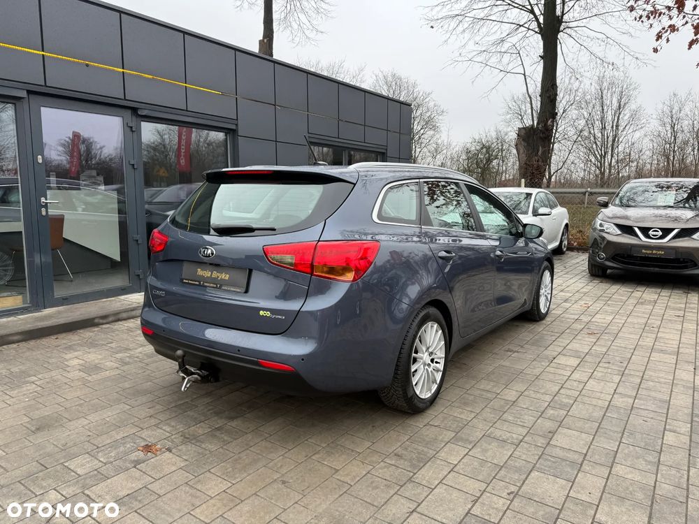 Kia Ceed 1.6 GDI ISG Spirit - 16