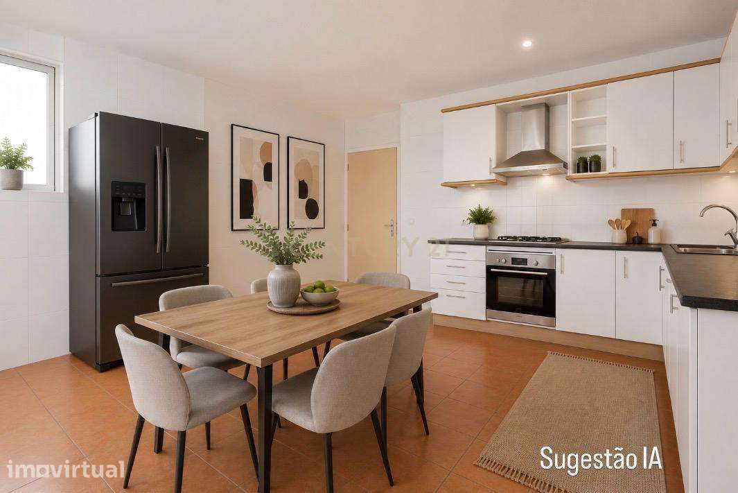 OPORTUNIDADE - T2 para remodelar na Cidade Sol - Grande imagem: 2/24