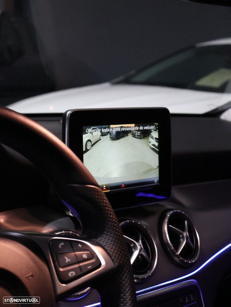 Mercedes-Benz CLA 180 d Shooting Brake AMG Line - 17