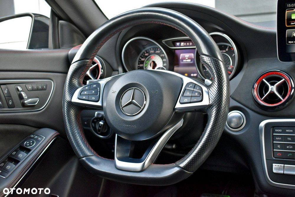 Mercedes-Benz CLA AMG 45 4Matic 7G-DCT - 21