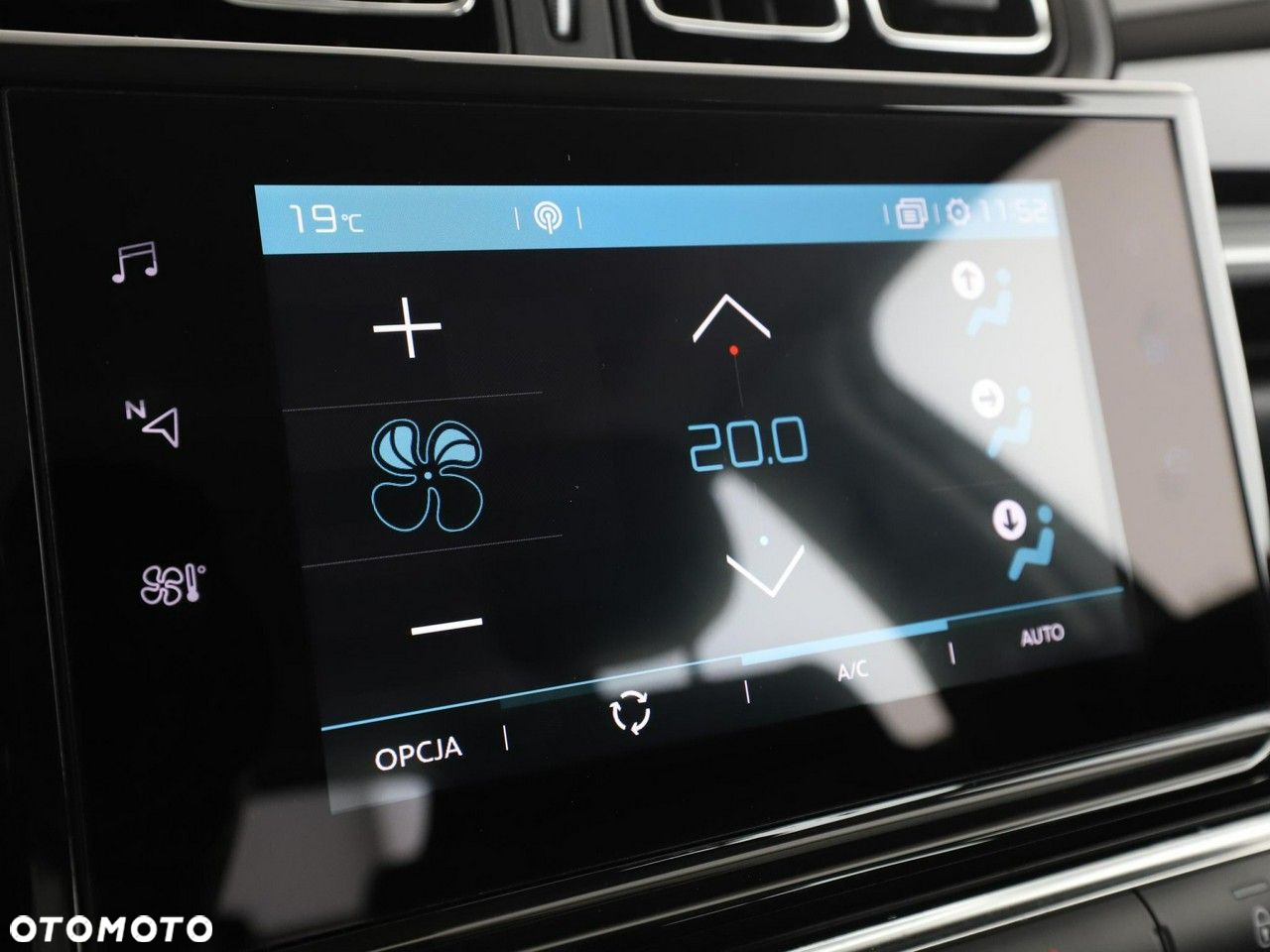 Citroën C3 1.2 PureTech GPF Shine - 27