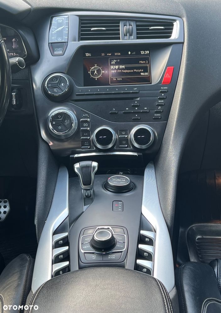 Citroën DS5 Hybrid4 Business Class - 23