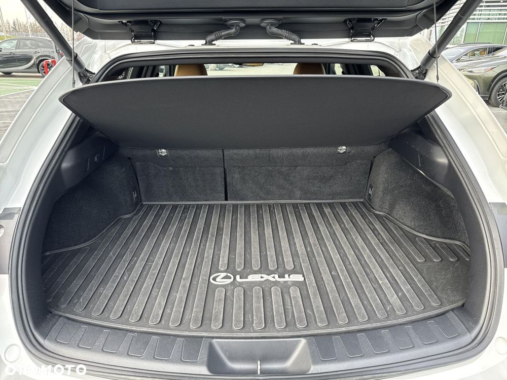 Lexus UX 250h GPF Business 2WD - 13