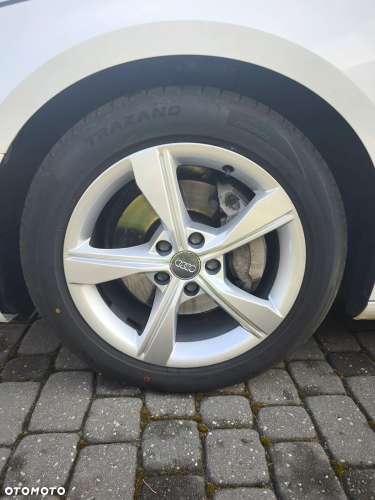 Audi A4 Avant 40 TDI S tronic - 13