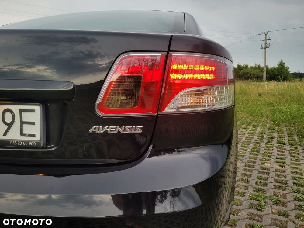 Toyota Avensis 2.0 Prestige NAVI MS - 9