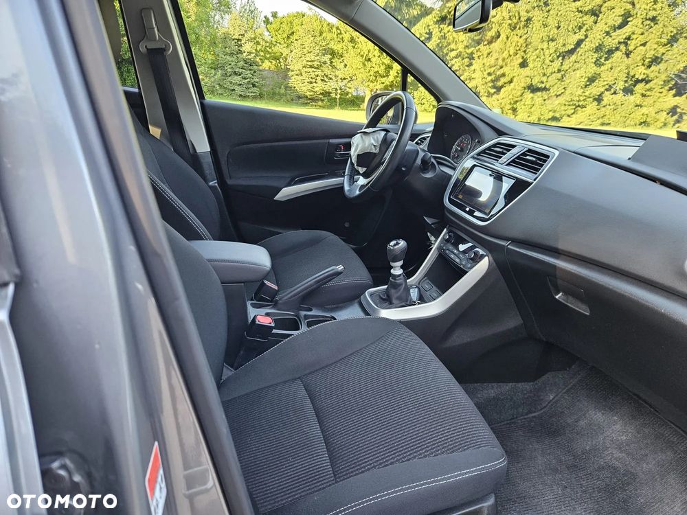 Suzuki SX4 S-Cross - 15