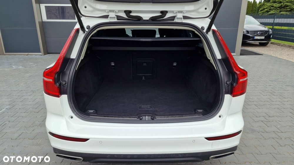 Volvo V60 Cross Country D4 AWD Geartronic - 14