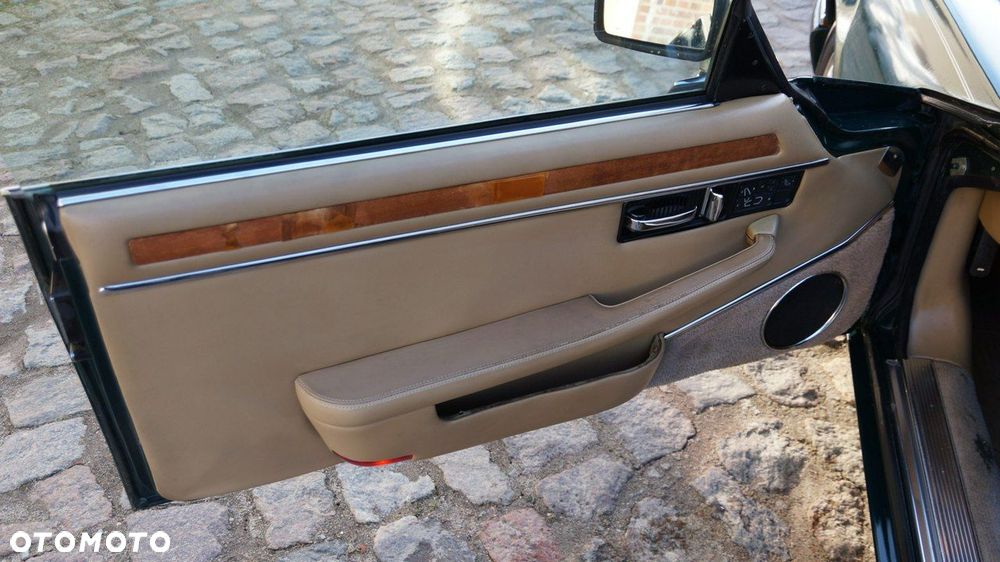 Jaguar XJS - 27