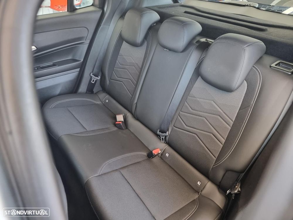 Jeep Avenger 54 kWh Altitude - 13