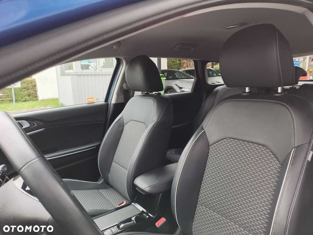 Kia Ceed 1.6 GDI PHEV Business Line DCT - 11