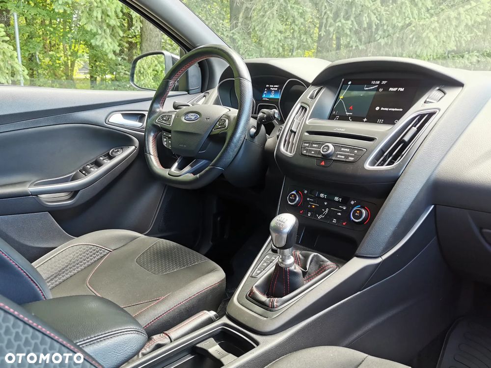 Ford Focus 1.5 EcoBoost STart-Stopp-System ST-LINE - 13