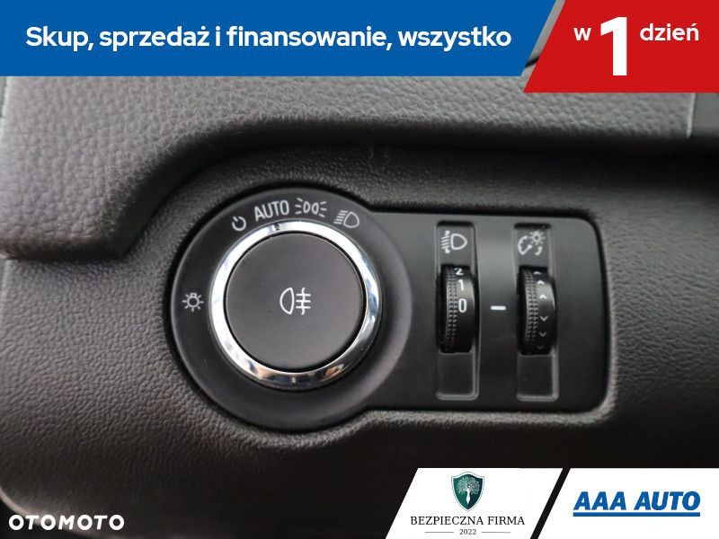 Opel Insignia - 18