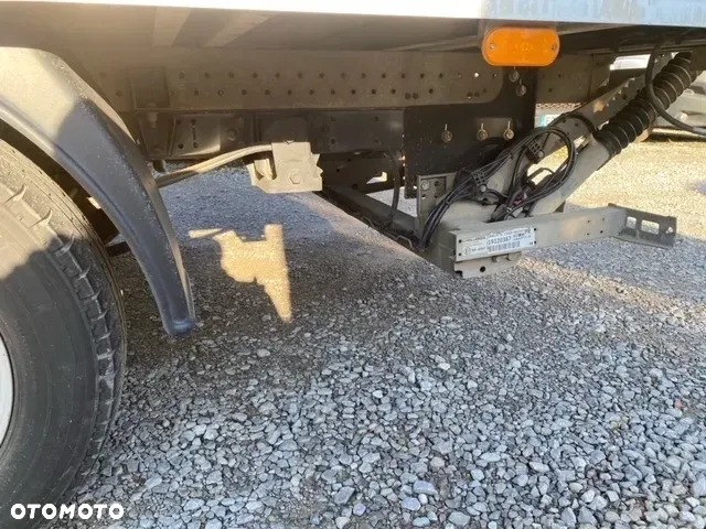 Iveco Daily kontener z windą 35S14 2,3 140 KM klima tempomat - 20