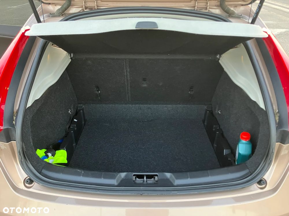 Volvo V40 - 9