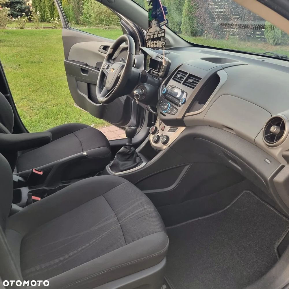 Chevrolet Aveo 1.4 16V LT - 24