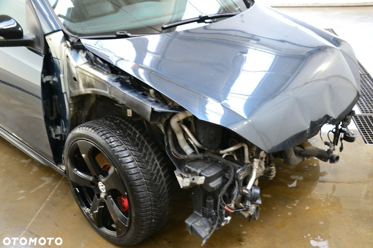 Volkswagen Golf - 9