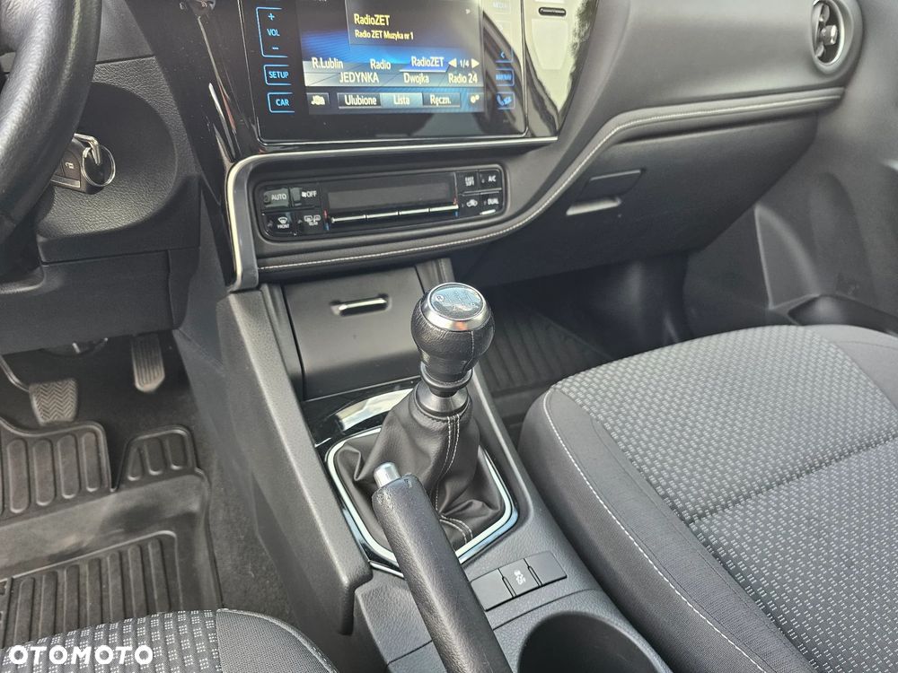 Toyota Corolla 1.6 Comfort - 17