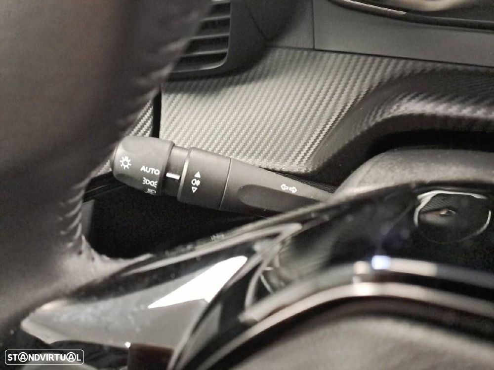 Peugeot 2008 1.2 PureTech Active - 14