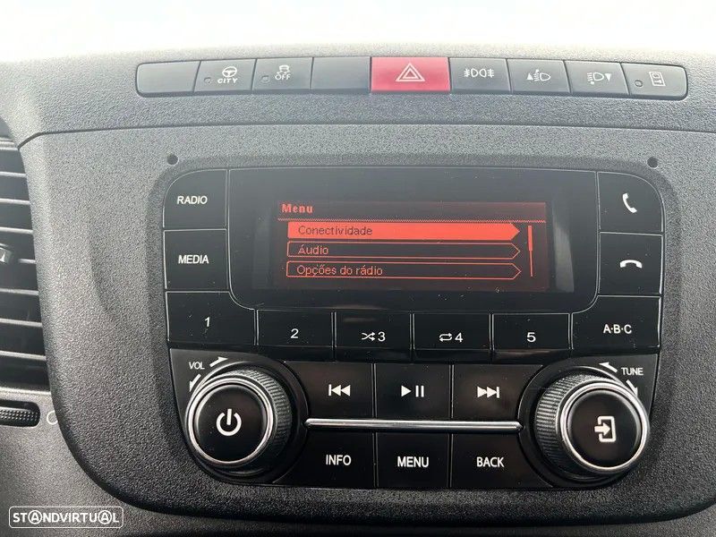 Iveco Daily 2.3 35-160 CABINE DUPLA - 19