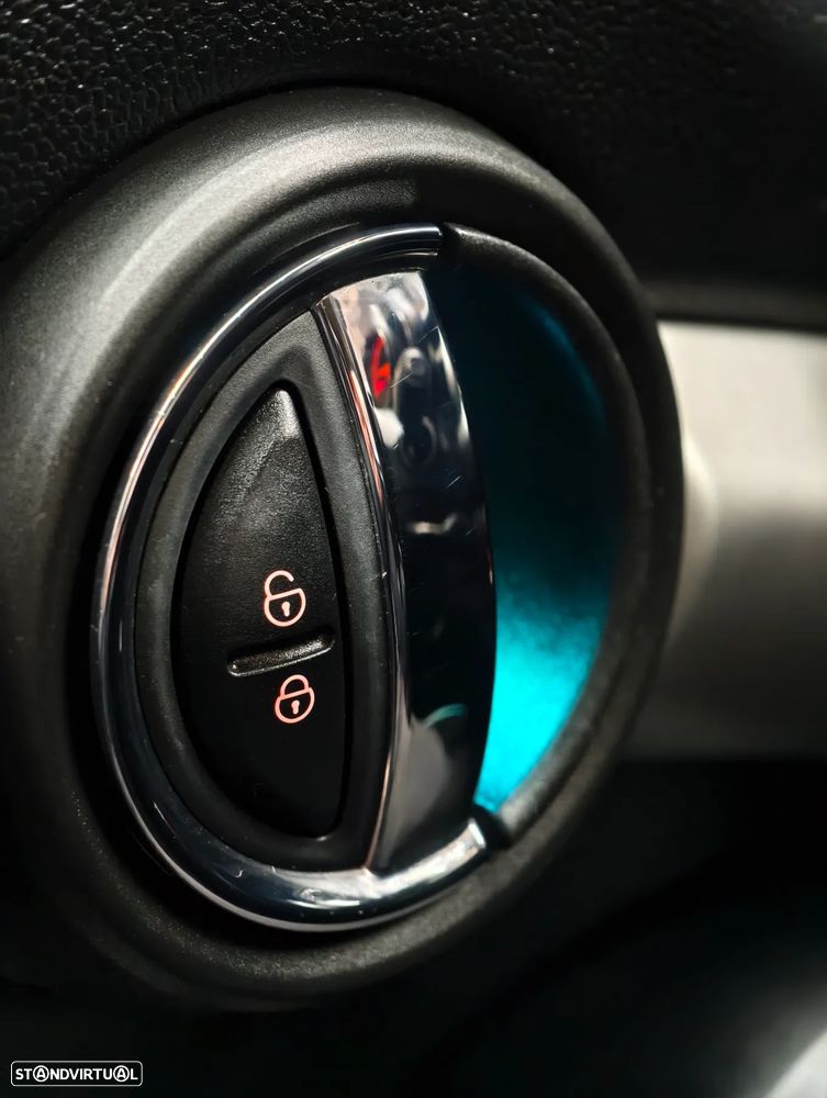 MINI 5 Portas Cooper D - 37