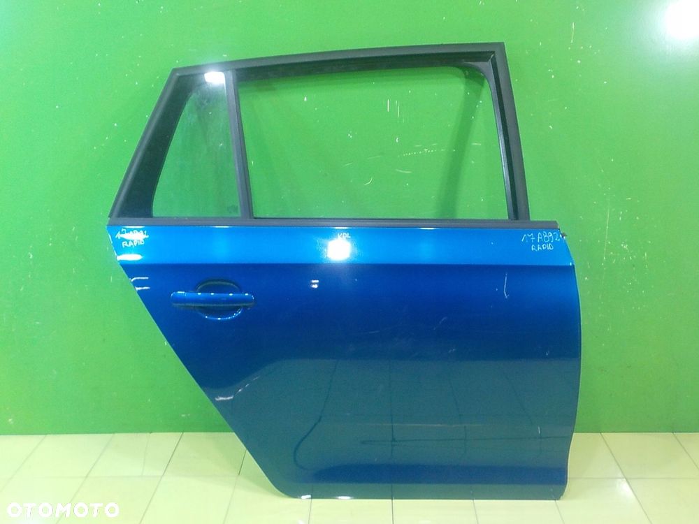 SKODA RAPID 1.4 TDI 16r 5D drzwi prawe tyl komplet - 1
