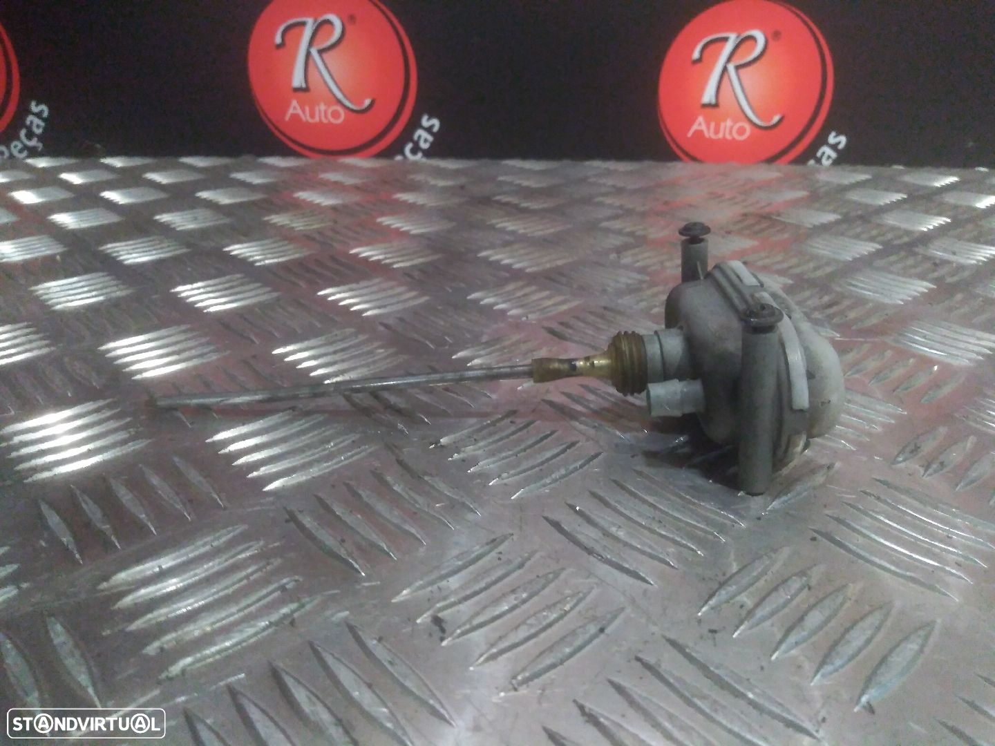 Fecho Da Tampa Do Combustivel Volkswagen Golf Iii (1H1) - 4