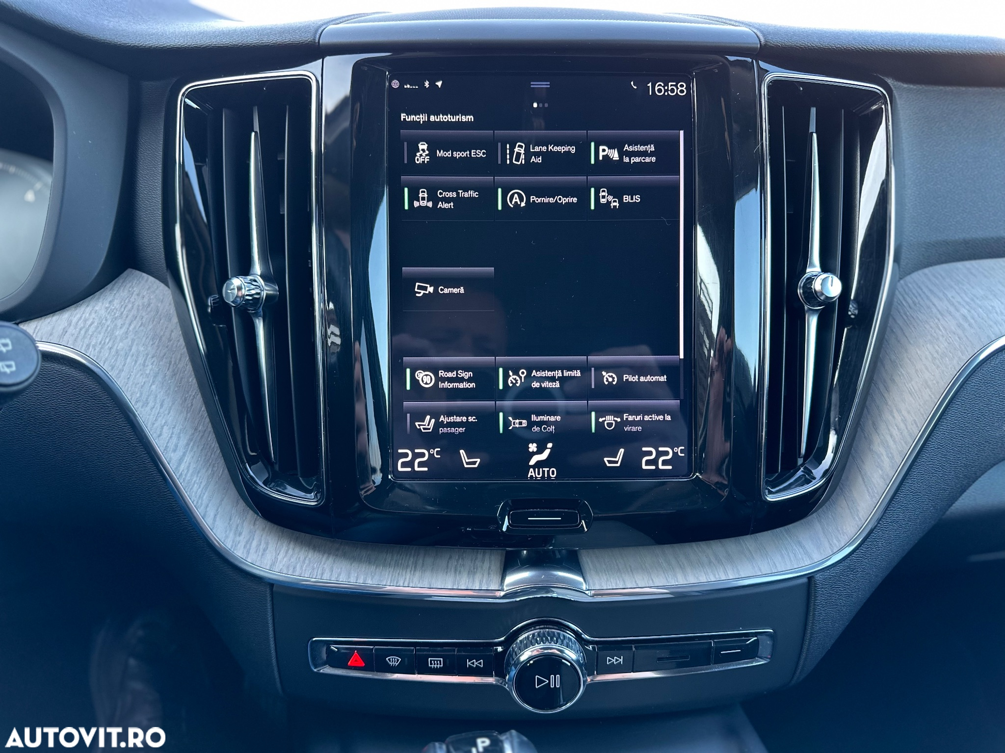 Volvo XC 60 D5 AWD Inscription - 18