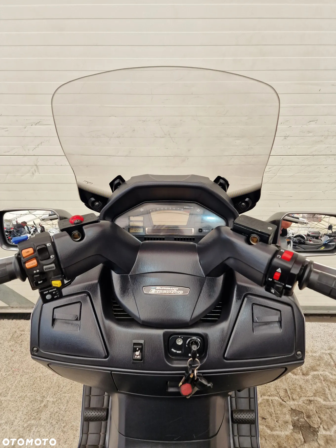 Suzuki Burgman - 32