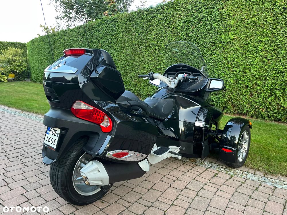 Can-Am Spyder - 4