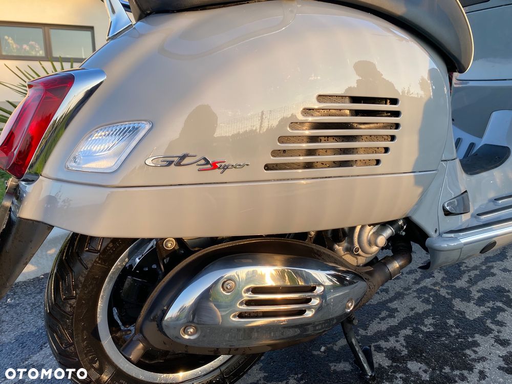 Vespa GTS - 13