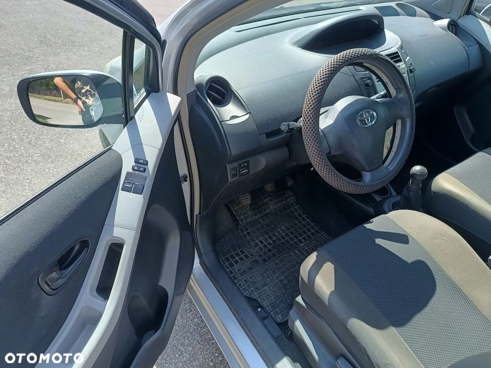 Toyota Yaris 1.0 Luna - 7