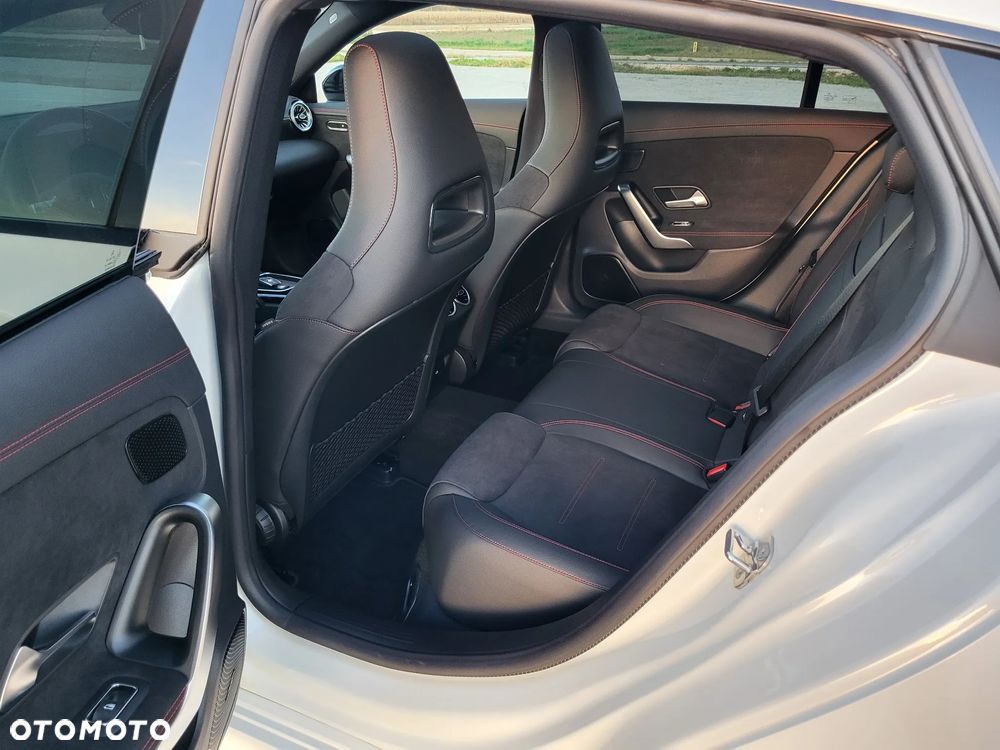 Mercedes-Benz CLA 220 d AMG Line 8G-DCT - 16