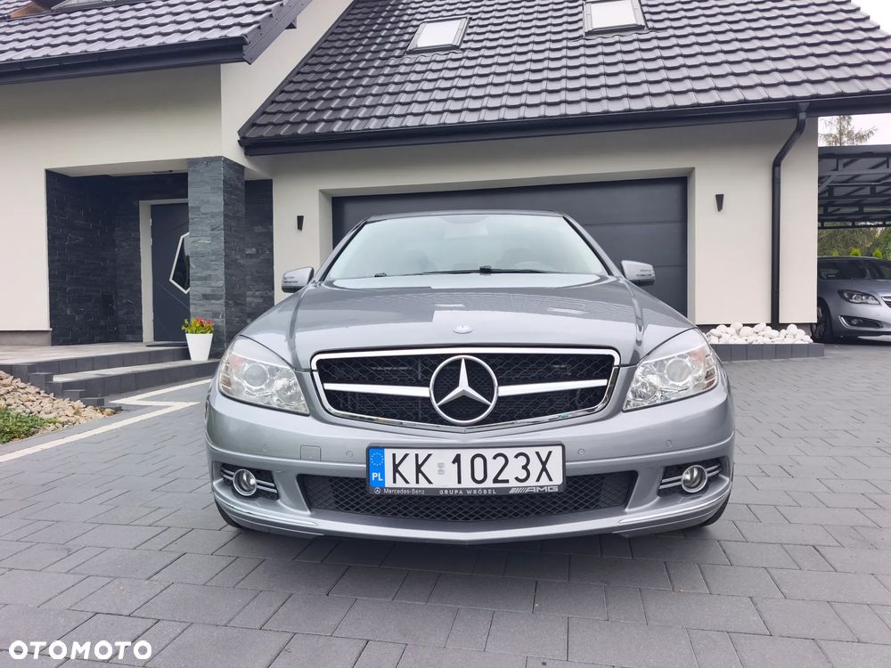 Mercedes-Benz Klasa C 180 CGI BlueEFFICIENCY Avantgarde - 5