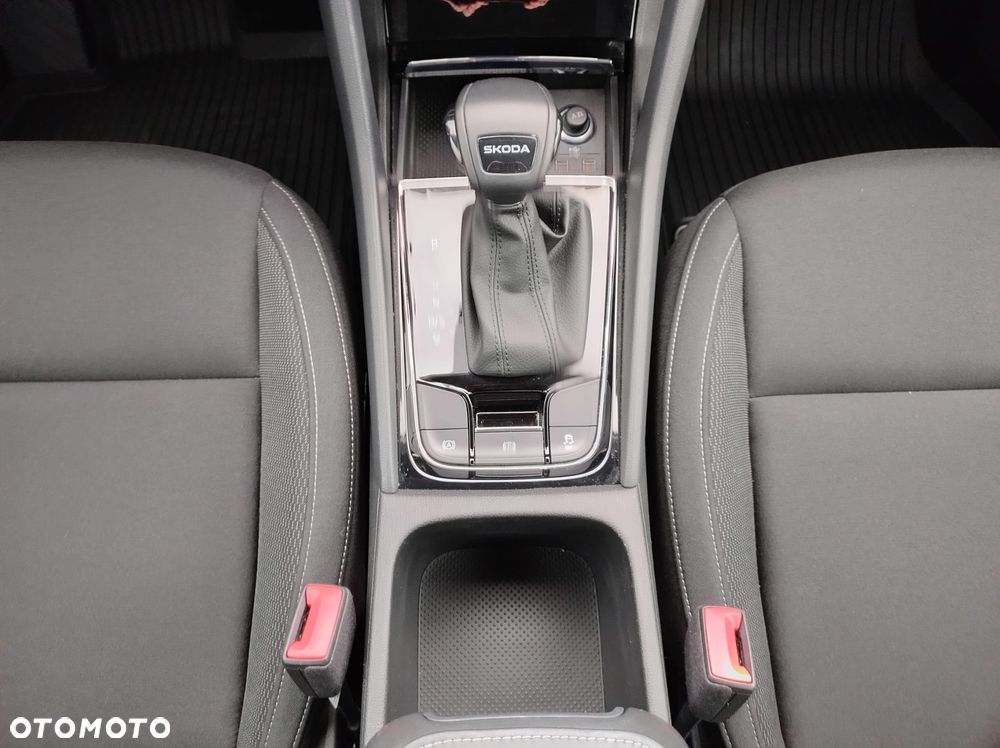 Skoda Karoq 1.5 TSI ACT Selection DSG - 18