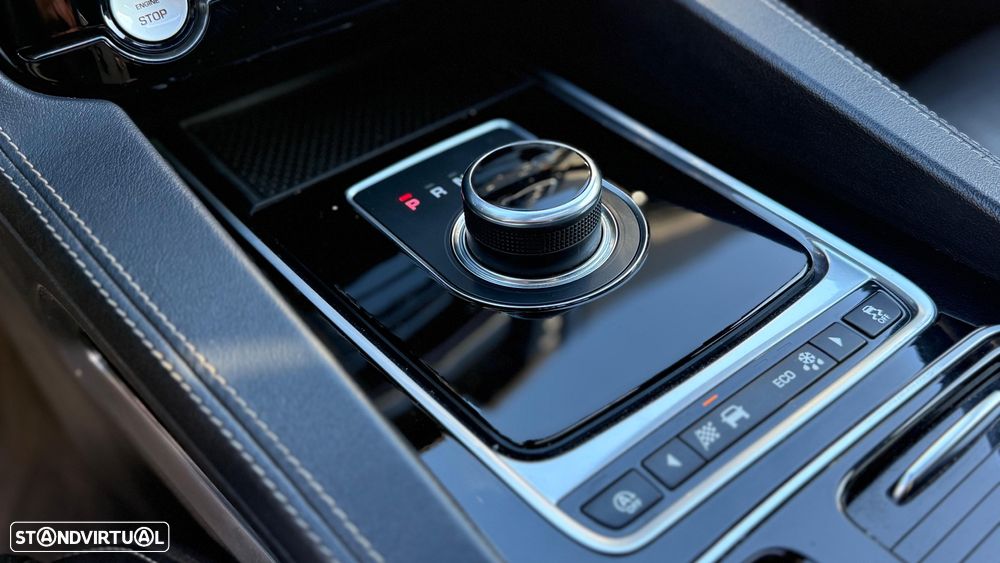 Jaguar F-Pace 2.0 i4D R-Sport Aut. - 11