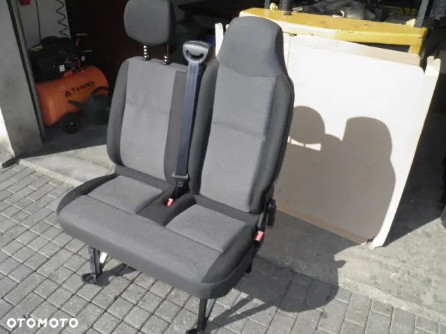 FOTEL ŁAWKA RENAULT MASTER IV 2022r - 2