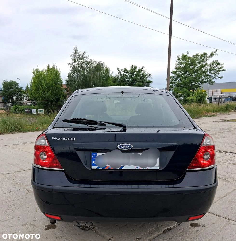 Ford Mondeo 1.8 Ghia - 7