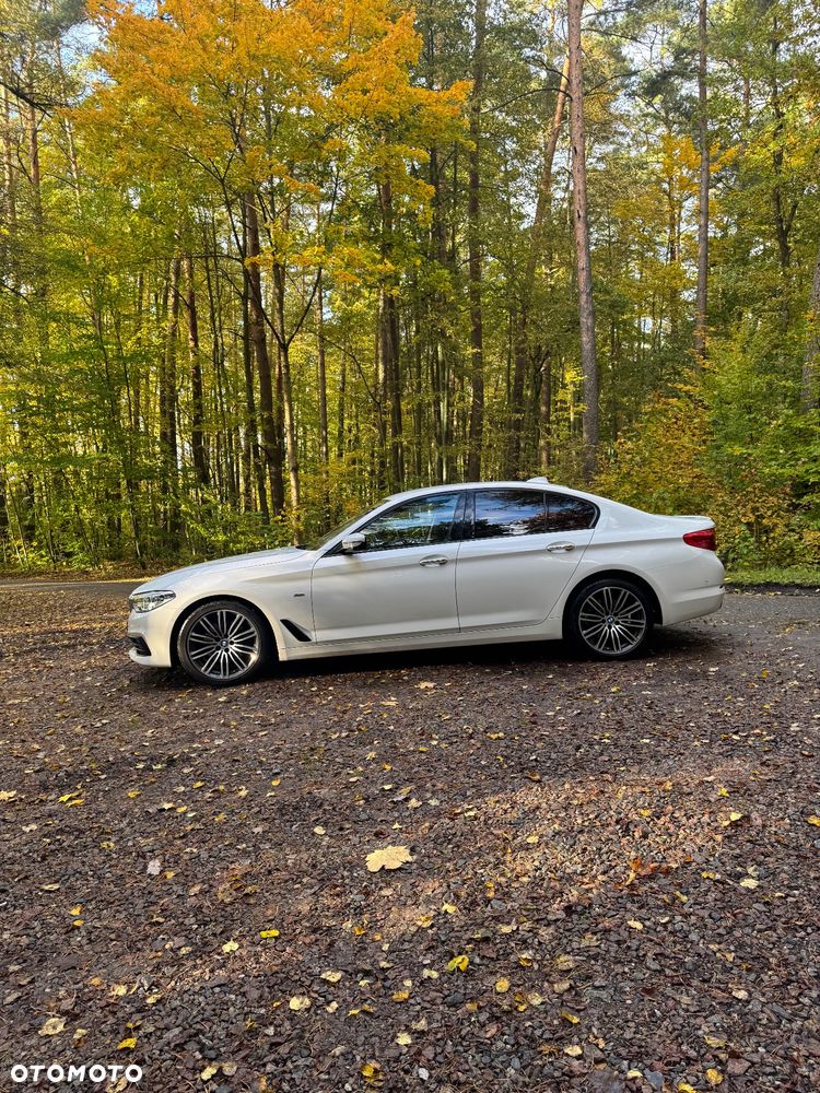 BMW Seria 5 520d Sport Line - 3