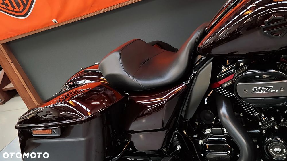 Harley-Davidson CVO Street Glide - 34