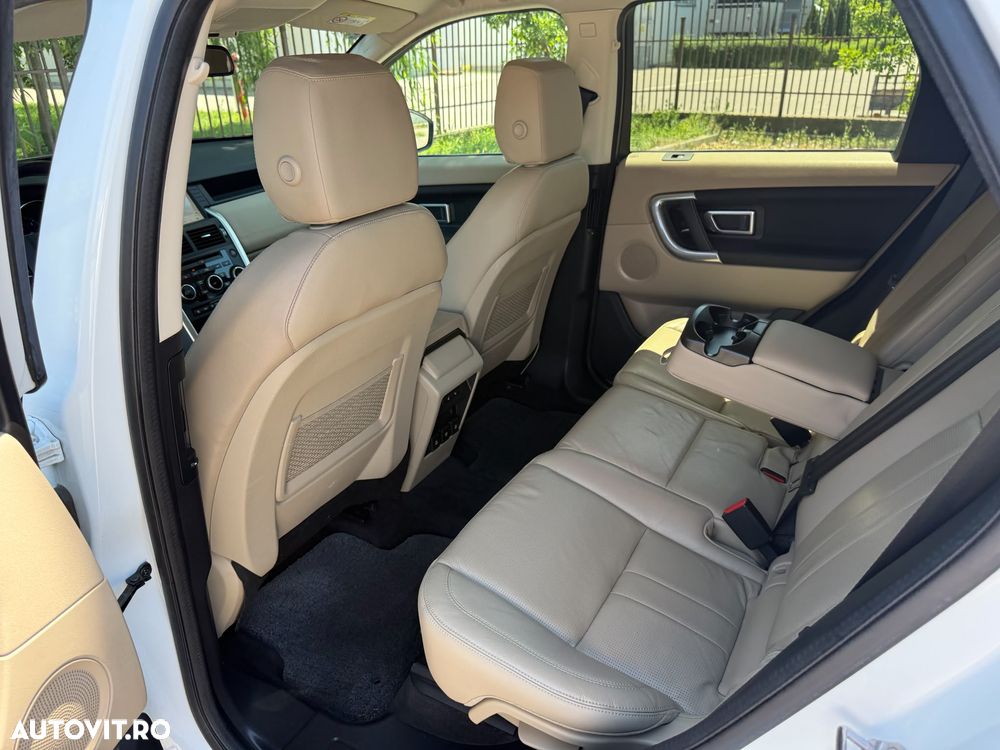 Land Rover Discovery Sport - 8